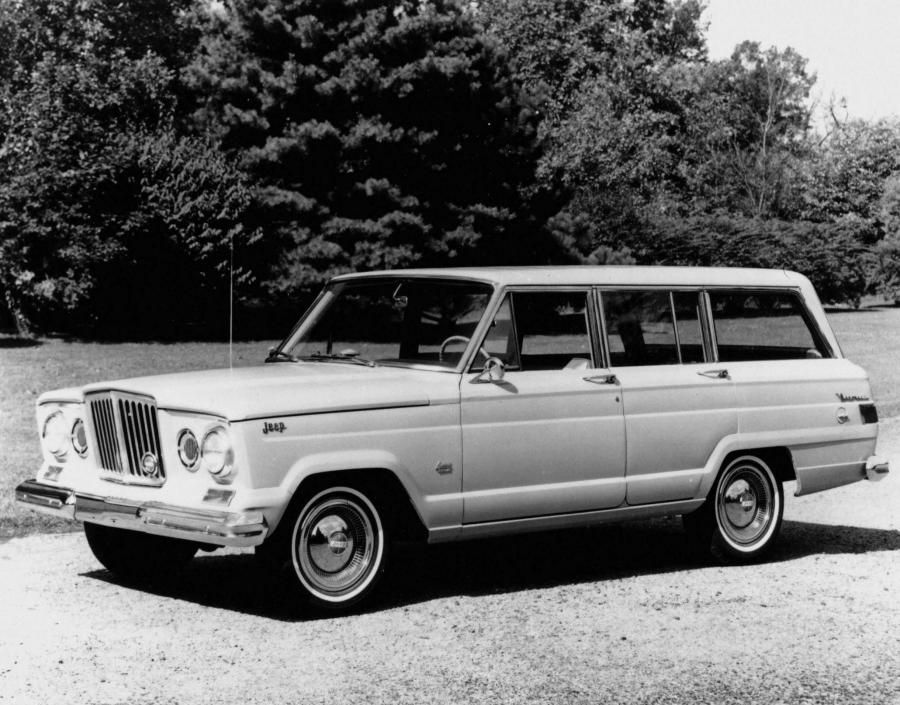  Jeep Wagoneer 1963 года  (фото 2 из 4)